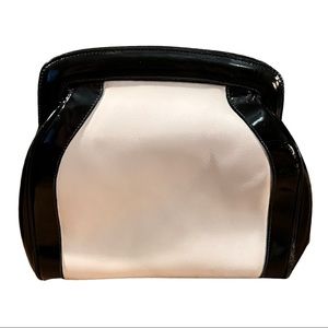 VINTAGE SALVATORE FERRAGAMO BLACK & WHITE PATENT LEATHER SHOULDER BAG OR PURSE